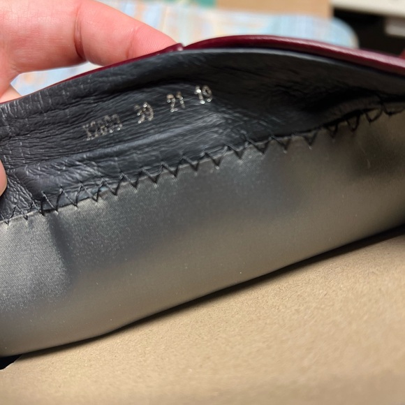 Elegant Burgundy Leather Knee-High Boots - Picture 8 of 13